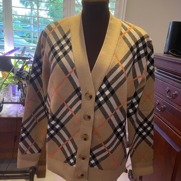 NWT Burberry Check Wool Blend Cardigan M Woman’s Retail $1350 - Picture 2 of 10